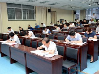 ����ѧԺ�״ξ����쵼�ɲ��������濼��